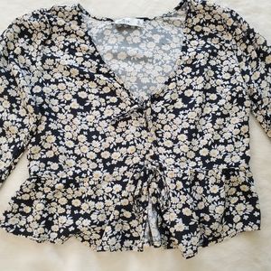 Hollister Black With Daisies Top